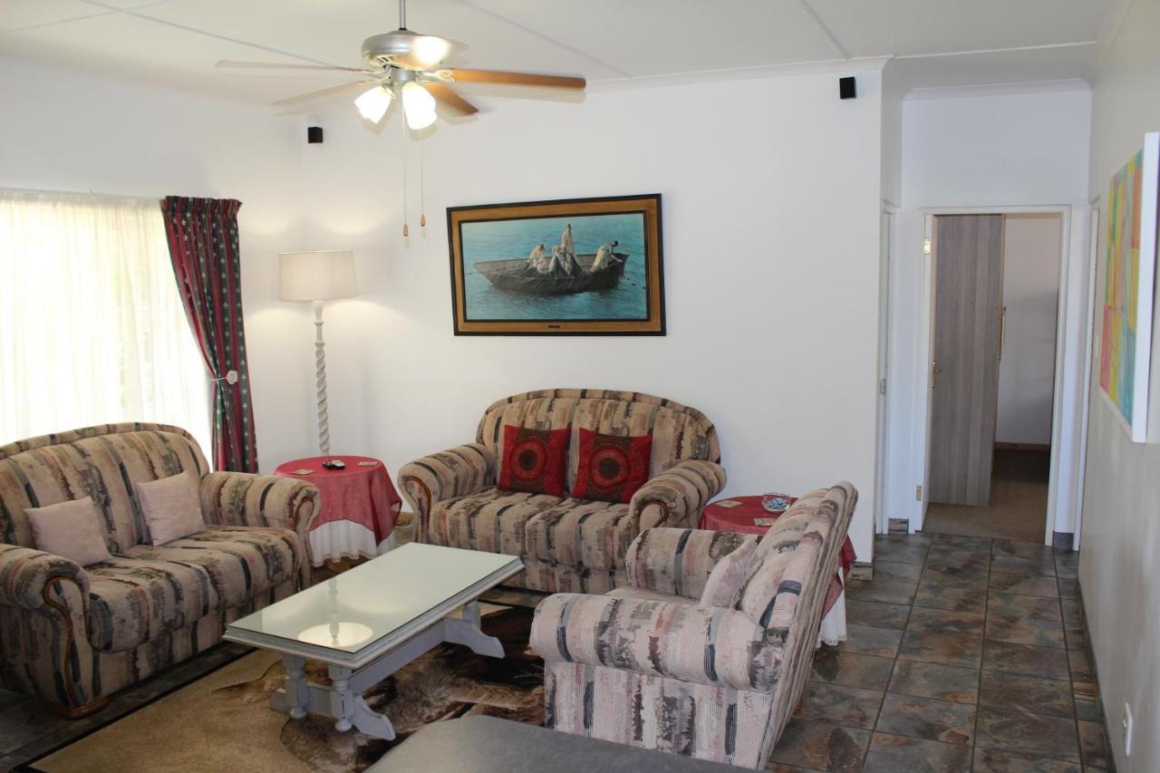 Van Biljon Cottage No Loadshedding Oudtshoorn Exteriér fotografie
